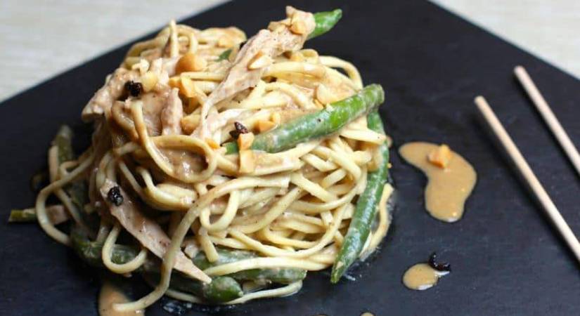 Nouilles au poulet sauce sésame